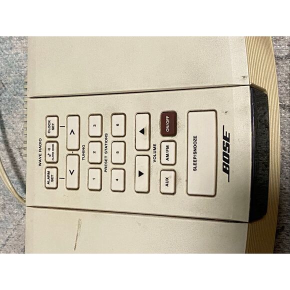 BOSE AWR1-1W WAVE RADIO AM/FM ALARM CLOCK WHITE VINTAGE - Picture 3 of 4